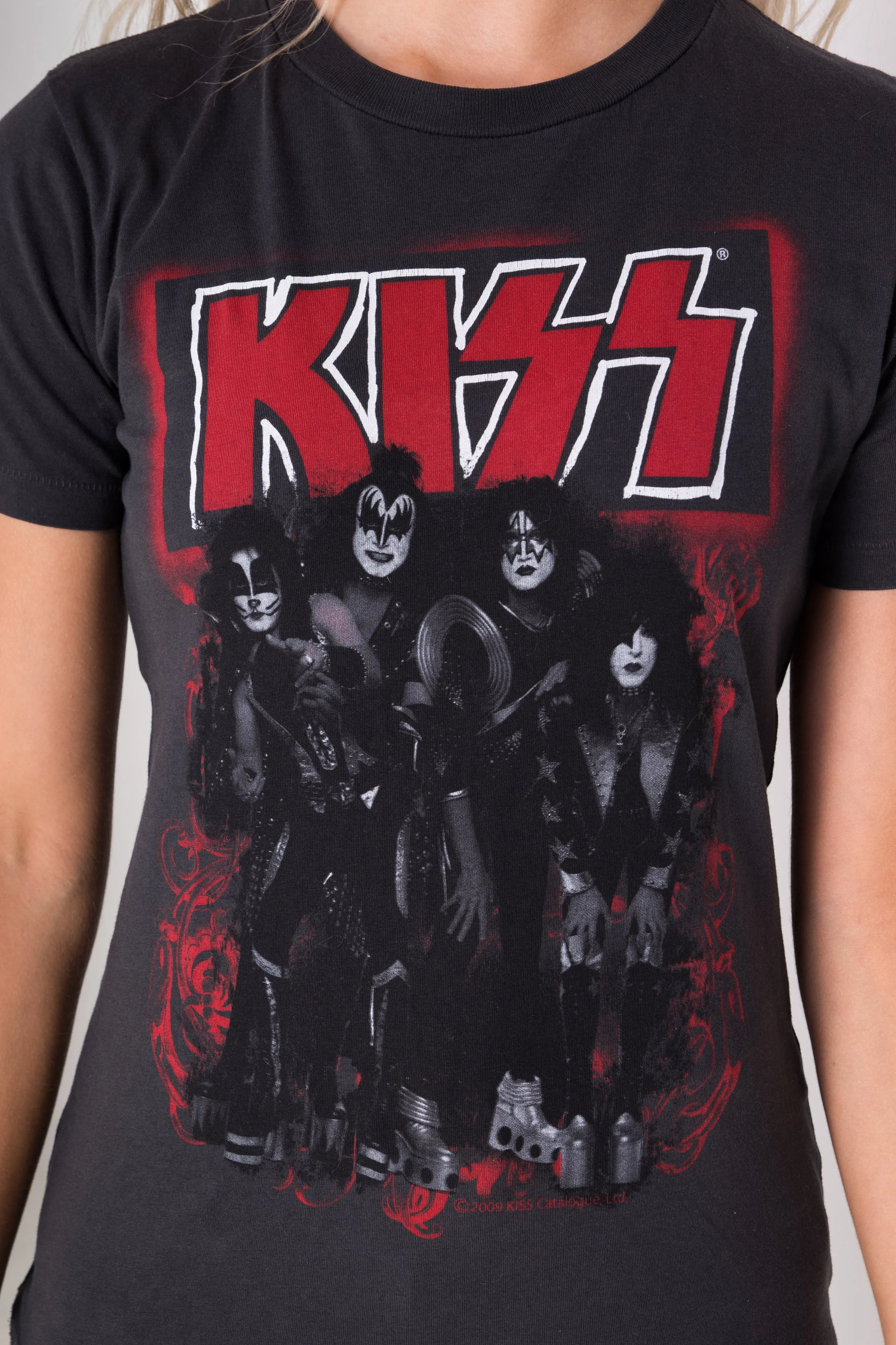 Daisy Street Vintage T-Shirt with Kiss Print