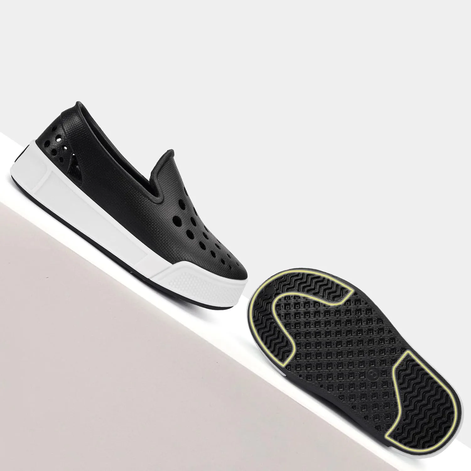 Eagsouni Kids Water Shoes Toddler Girls Boys Slip-On Sneakers Lightweight Breathable Sandals for Outdoor Indoor