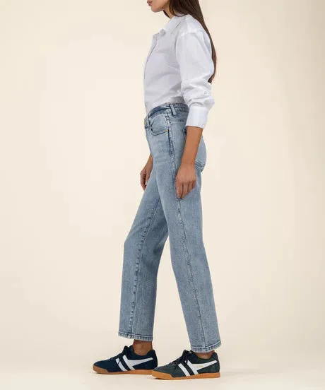 Timeless Straight-Leg Jeans in Light Wash