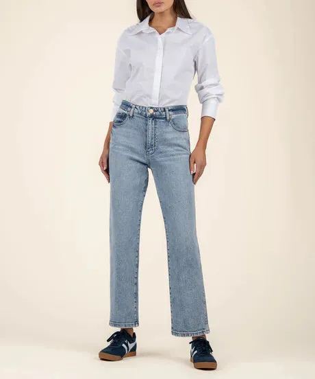 Timeless Straight-Leg Jeans in Light Wash